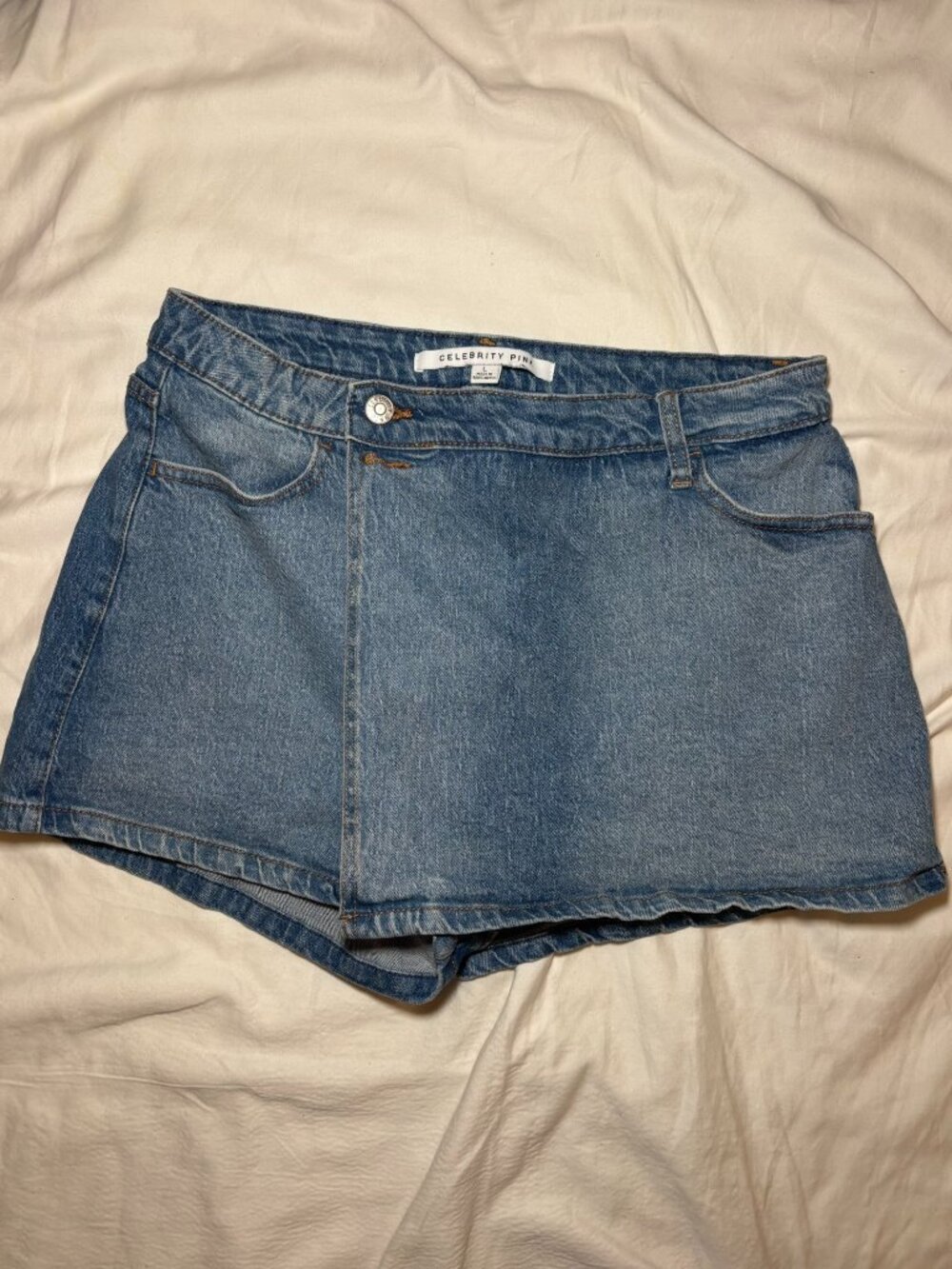 Celebrity Pink Women's Wrap Denim Skort Size Large Light Wash Y2K